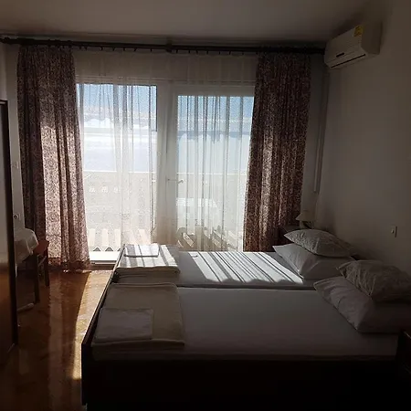 Milenko Opacak 3* ماكارسكا