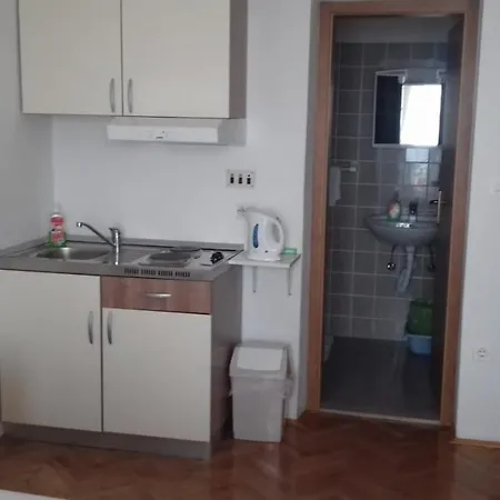 Milenko Opacak 3* ماكارسكا